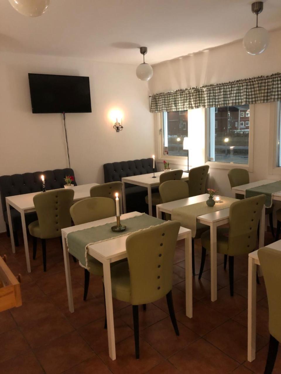 Maelaroe Hotell Ekerö Екстериор снимка